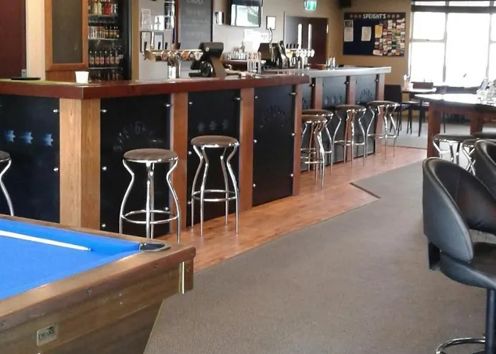 Catlins Hotel